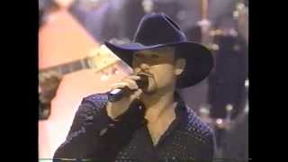 Tim McGraw - Just To See You Smile - LIVE - CMA 1998